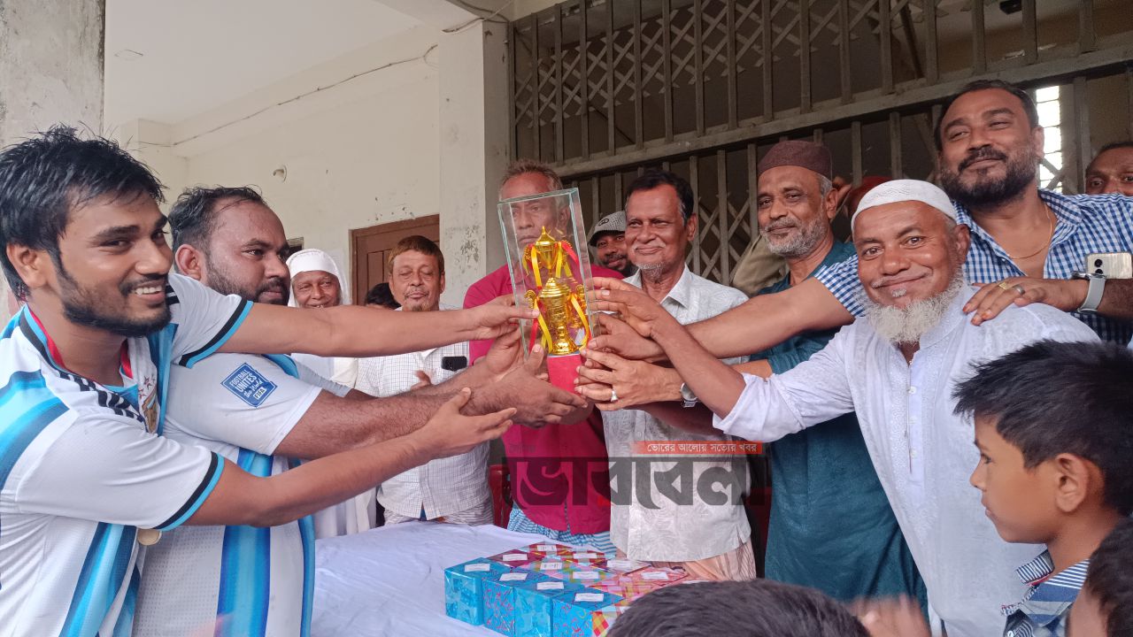 বাগানবাড়ি ইউনিয়নে ব্রাজিল-আর্জেন্টিনা সমর্থকদের প্রীতি ফুটবল ম্যাচ অনুষ্ঠিত