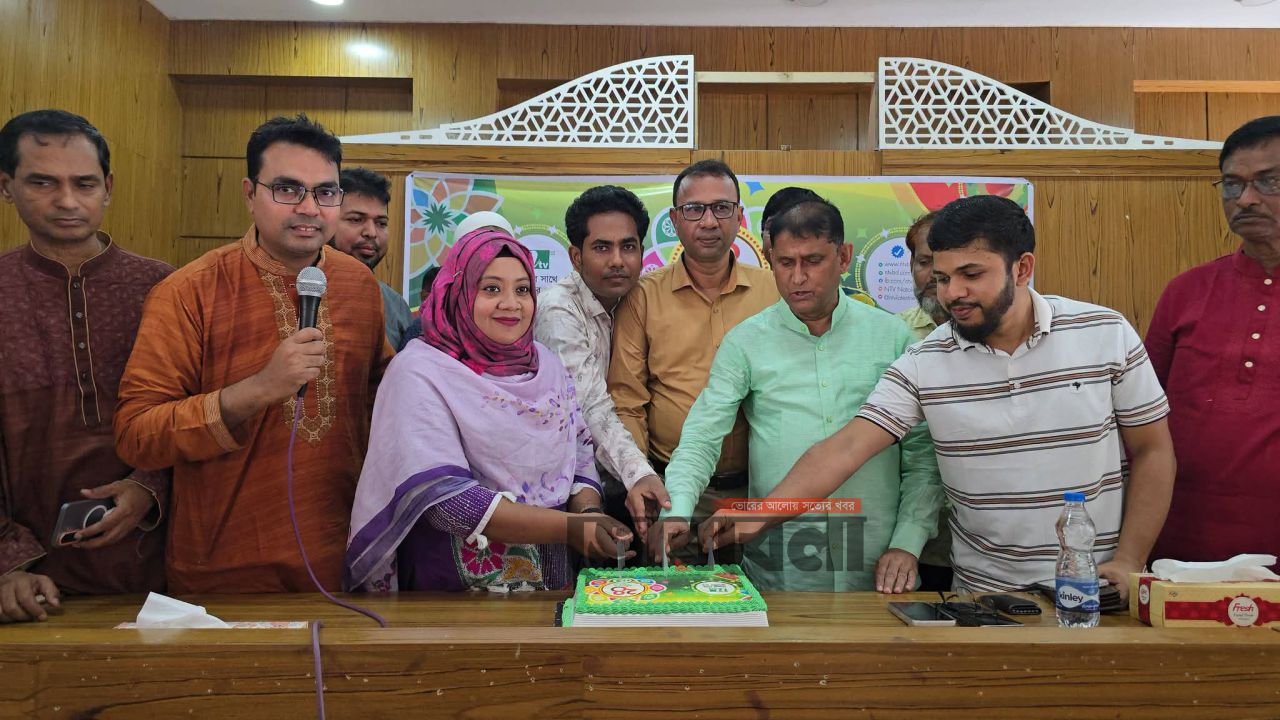 মান্দায় বর্নাঢ্য আয়োজনে এনটিভির প্রতিষ্ঠাবার্ষীকি উদযাপন।