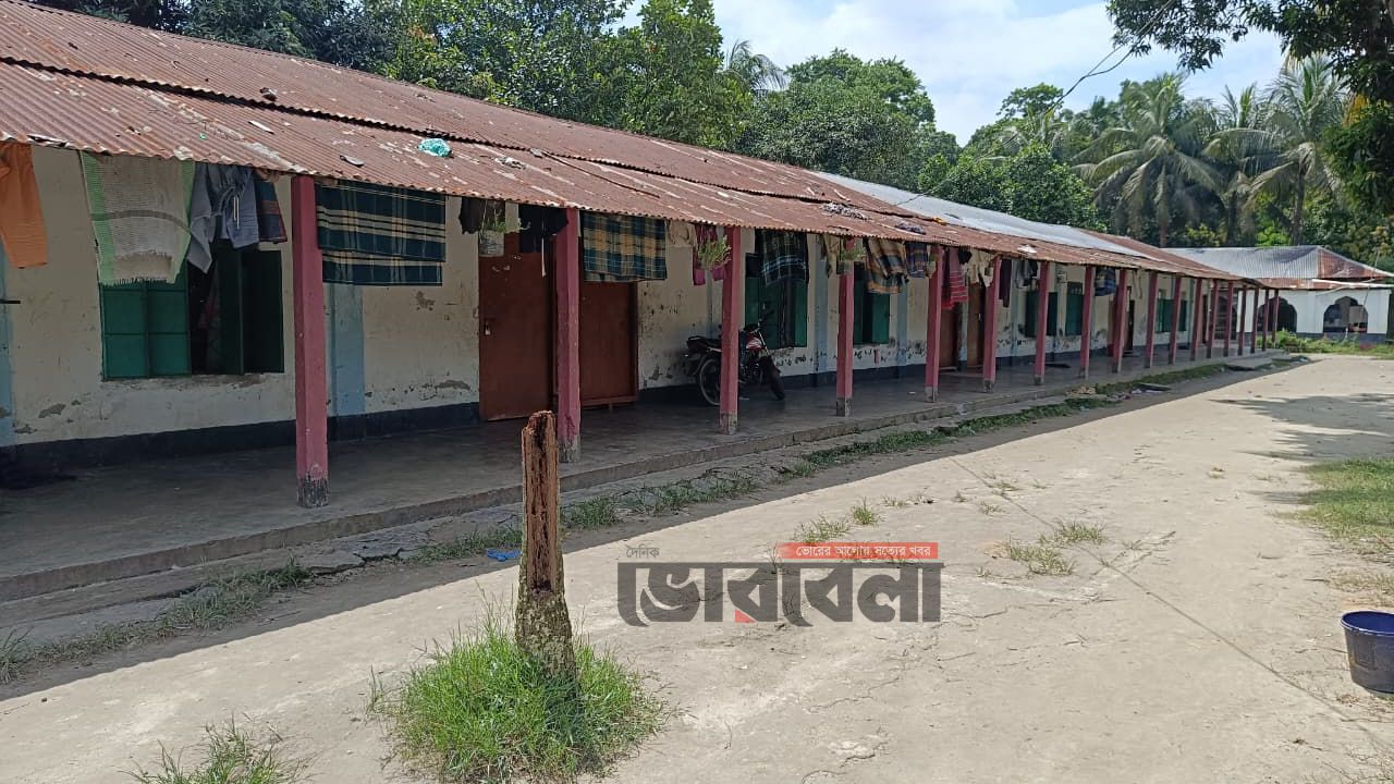 মতলবে এতীমদের বরাদ্ধ চালের অর্ধেকই হরিলুট!